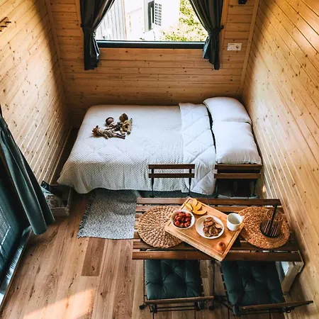 펜션 Whispers Of The Willow 1 By Tiny Away Estramiac